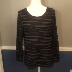 Black wavy women's long sleeve